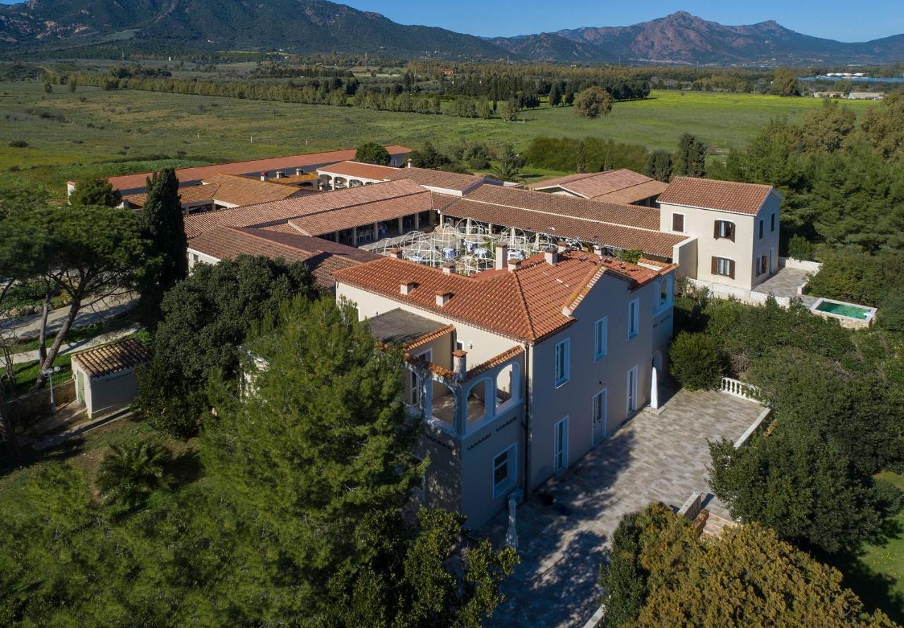 Villa Cavalieri Country Hotel Pula Esterno foto