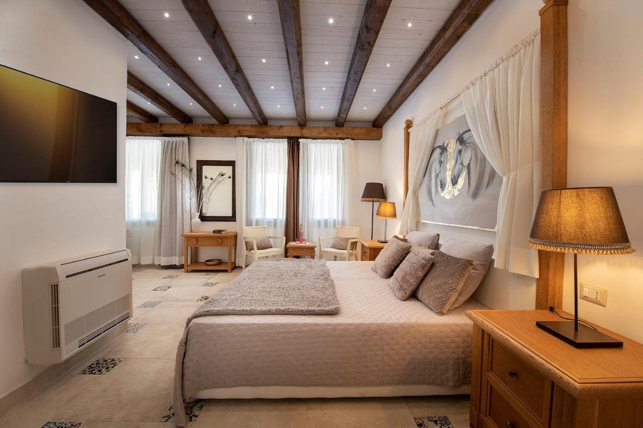 Villa Cavalieri Country Hotel Pula Esterno foto
