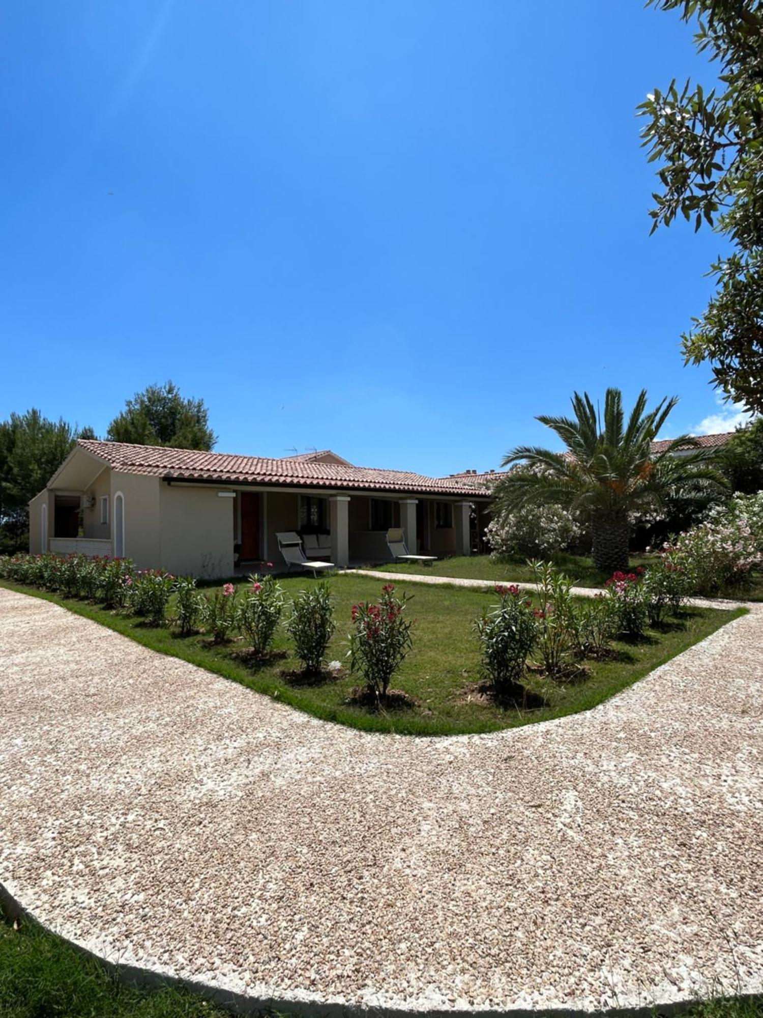 Villa Cavalieri Country Hotel Pula Esterno foto